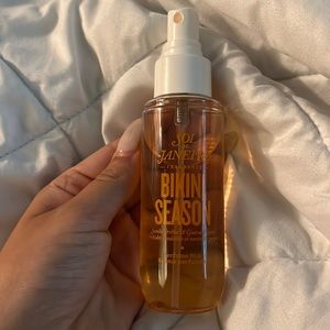 Sol de Janeiro bikini season